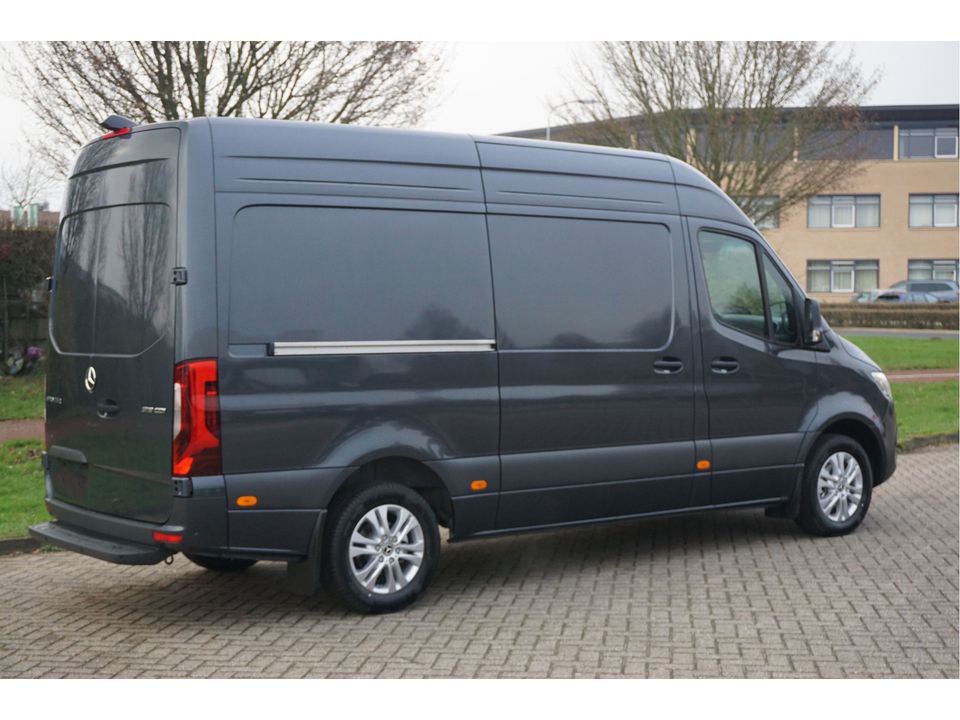 Mercedes-Benz Sprinter 319CDI Select L2H2 BPM VRIJ!! 10.25" Mbux, ACC, LED, 17" LM!! NR. 653