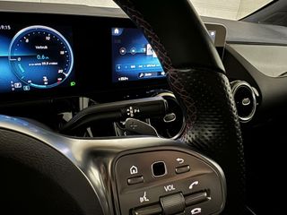 Mercedes-Benz B-Klasse 180 AMG Pano CarPlay Camera Widescreen NAP