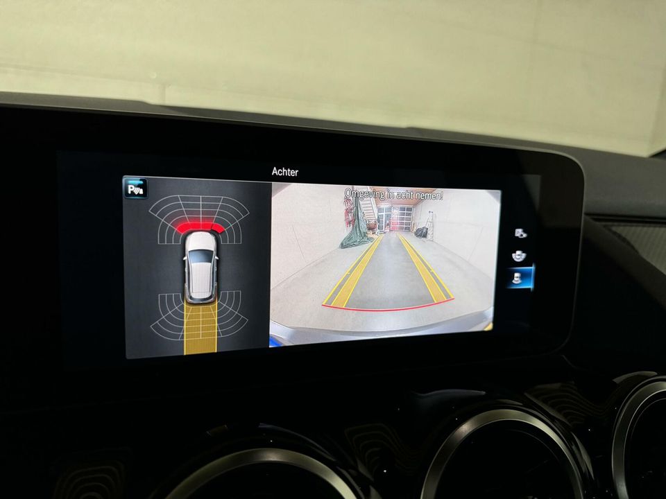 Mercedes-Benz B-Klasse 180 AMG Pano CarPlay Camera Widescreen NAP