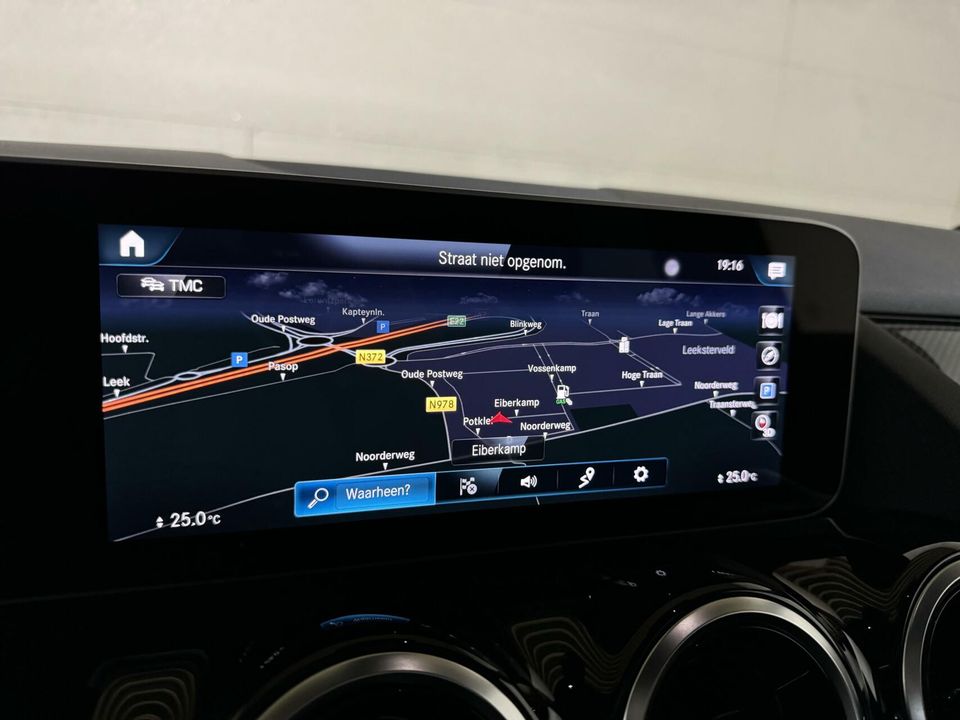 Mercedes-Benz B-Klasse 180 AMG Pano CarPlay Camera Widescreen NAP