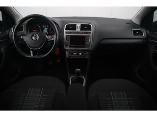 Volkswagen Polo 1.4 TDI Comfortline Lounge 15 inch LMV Navigatie Clima Cruise Bluetooth Getint Glas Parkeersensor