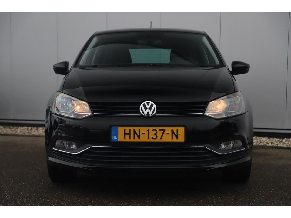 Volkswagen Polo 1.4 TDI Comfortline Lounge 15 inch LMV Navigatie Clima Cruise Bluetooth Getint Glas Parkeersensor