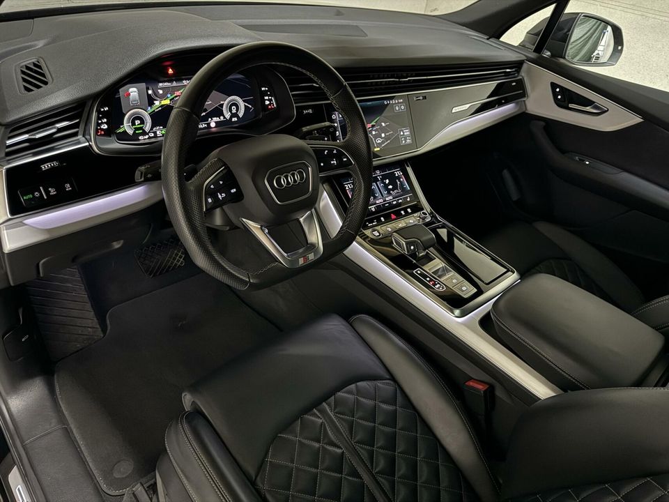 Audi Q7 55 TFSI e Quattro S-Line BlackEdition RS-Seats Lucht