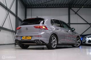 Volkswagen Golf 1.5 eTSI R-Line | Moonstone Grey | Led | Sportstoelen | Ambiance verlichting | incl BTW | lease mogelijk |