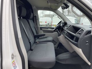 Volkswagen Transporter 2.0 TDI L1H1 Comfortline / vaste prijs rijklaar € 17.950 ex btw / Bott ingerichte laadruimte / lease vanaf € / airco / cruise / imperial / euro 6 diesel / trekhaak !