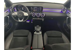 Mercedes-Benz A-Klasse 180 Business Solution AMG Automaat Pano Sfeerverl. Camera Clima LED Cruise Carplay Virtual Stoelverwarming Navi DAB+ 18"LMV