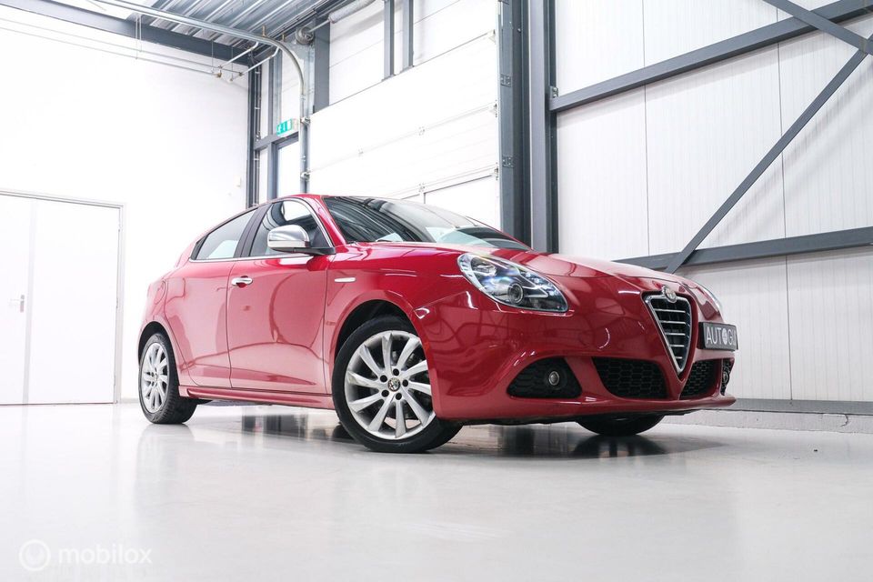 Alfa Romeo Giulietta 1.4 T Business Executive 170 pk | automaat | Leder interieur | Trekhaak | navigatie |