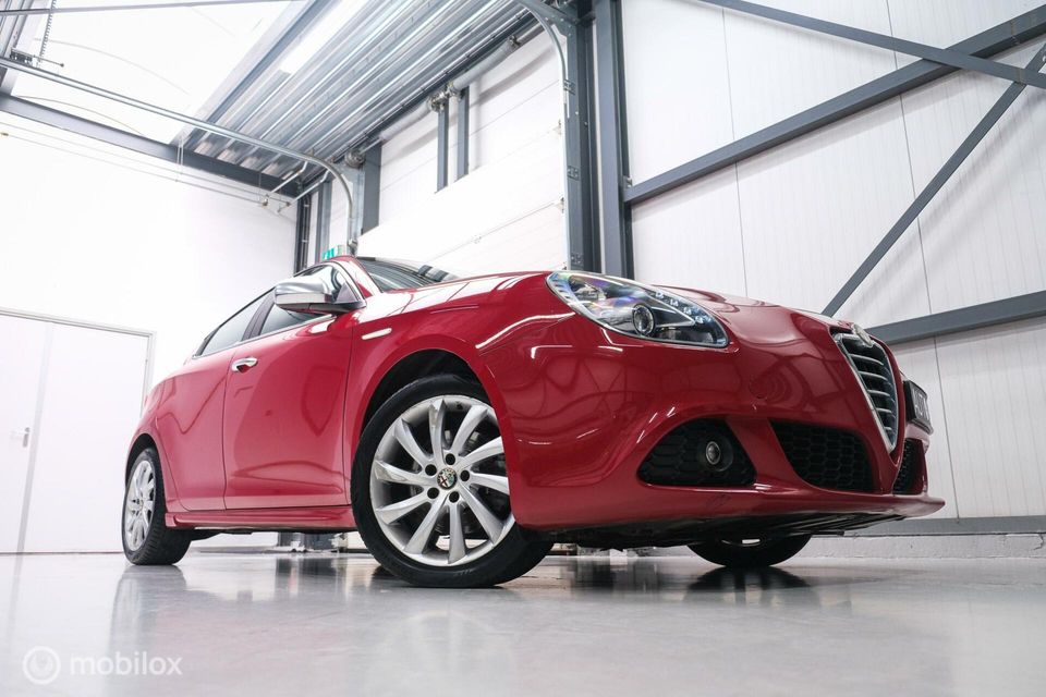 Alfa Romeo Giulietta 1.4 T Business Executive 170 pk | automaat | Leder interieur | Trekhaak | navigatie |