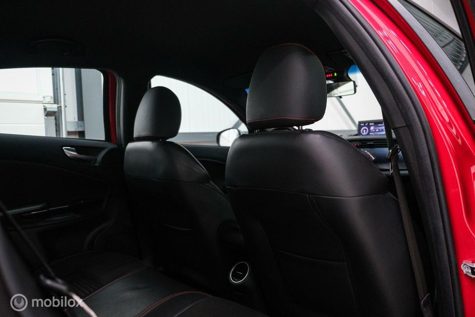 Alfa Romeo Giulietta 1.4 T Business Executive 170 pk | automaat | Leder interieur | Trekhaak | navigatie |