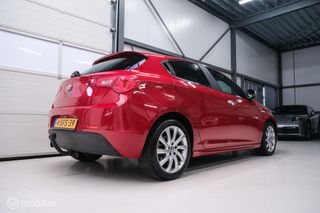 Alfa Romeo Giulietta 1.4 T Business Executive 170 pk | automaat | Leder interieur | Trekhaak | navigatie |