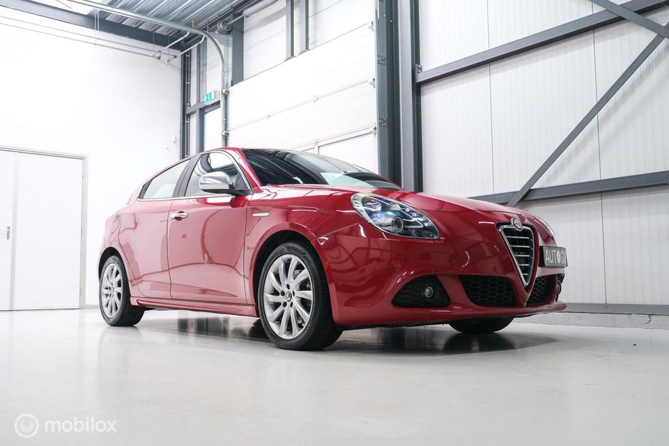 Alfa Romeo Giulietta 1.4 T Business Executive 170 pk | automaat | Leder interieur | Trekhaak | navigatie |