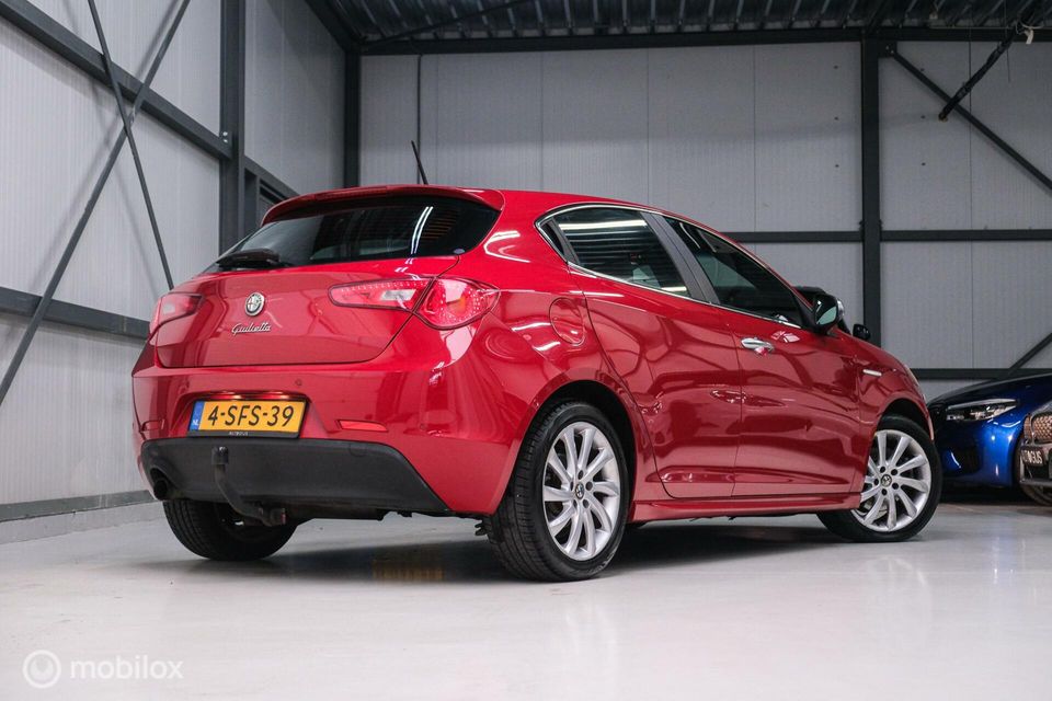 Alfa Romeo Giulietta 1.4 T Business Executive 170 pk | automaat | Leder interieur | Trekhaak | navigatie |