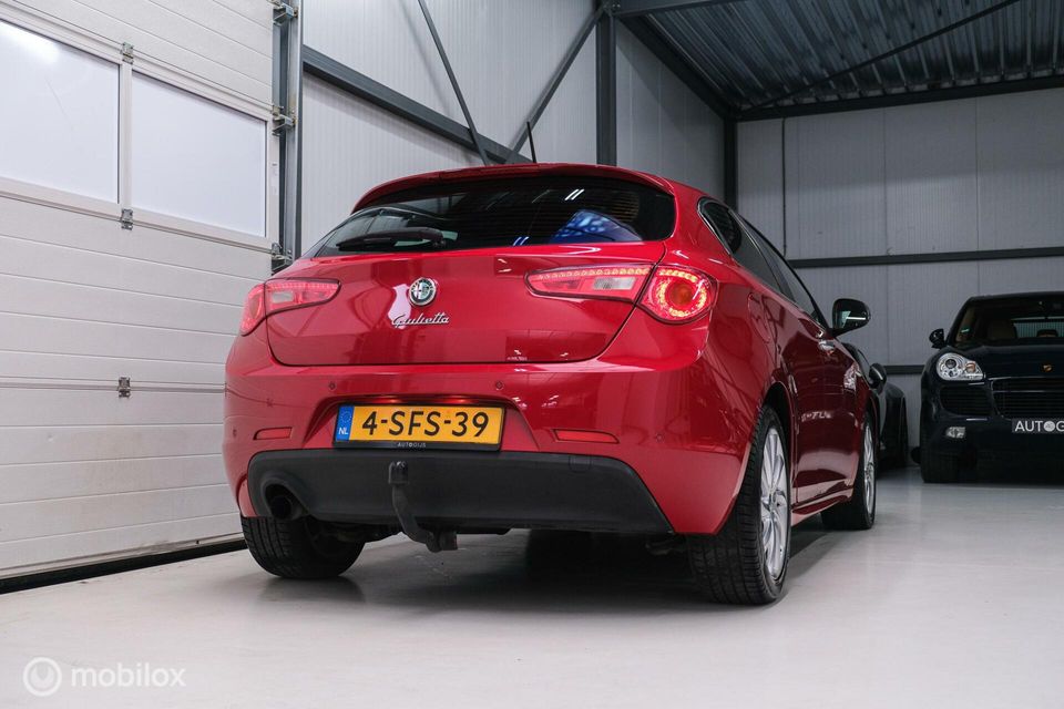 Alfa Romeo Giulietta 1.4 T Business Executive 170 pk | automaat | Leder interieur | Trekhaak | navigatie |