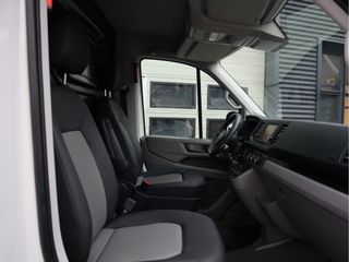 Volkswagen Crafter 35 2.0 TDI 141pk Euro 6 L2H1 - 3t kg Trekhaak - Navi - Cruise