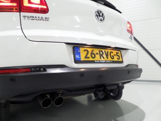 Volkswagen Tiguan 1.4 TSI Sport&Style "Origineel NL!" Trekhaak Leer 19"Velgen Stoelverwarming Bluetooth Navigatie Parkeersensoren