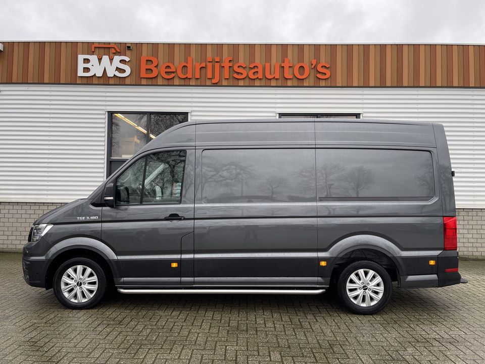 MAN TGE 35 2.0 Standaard Hoog L2H2 177pk automaat / vaste prijs rijklaar € 29.950 ex btw / lichtmetalen velgen / pdc rondom / airco / cruise / donker grijs metallic / trekhaak 3000 kg