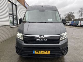 MAN TGE 35 2.0 Standaard Hoog L2H2 177pk automaat / vaste prijs rijklaar € 29.950 ex btw / lichtmetalen velgen / pdc rondom / airco / cruise / donker grijs metallic / trekhaak 3000 kg