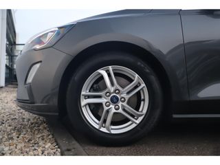 Ford FOCUS Wagon 1.0 EcoBoost Trend Edition Business Trekhaak Navigatie 16 inch LMV Carplay Airco Cruise Parkeersensor