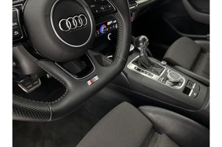 Audi A3 Limousine 30 TDI S-Line Automaat Virtual Carplay LED Navi Clima Cruise Stoelverwarming 18''LMV PDC