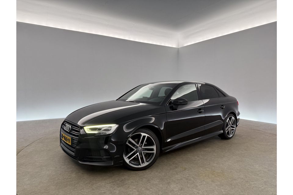 Audi A3 Limousine 30 TDI S-Line Automaat Virtual Carplay LED Navi Clima Cruise Stoelverwarming 18''LMV PDC