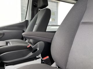 Mercedes-Benz Sprinter 317 1.9 CDI 170pk L3H2 RWD / luxe DC 5 persoons / rijklaar € 44.950 ex btw / trekhaak / climate control / achteruit rijcamera / 18 inch velgen met 4 seizoenen banden !