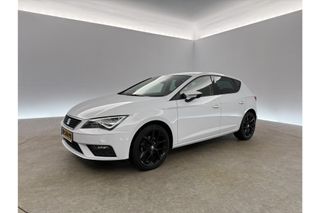 SEAT Leon 1.5 TSI 150PK Automaat Style Ultimate Edition | Beats-Audio | ACC Camera Carplay Clima Navi LED Navi PDC Stoelverwarming 18"LMV