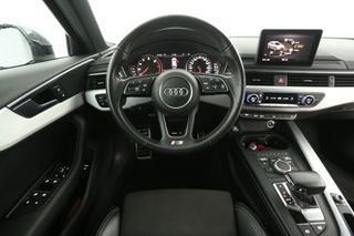 Audi A4 1.4 TFSI S-line 150PK Automaat Clima Cruise LED Navigatie Bluetooth 18"LMV Trekhaak