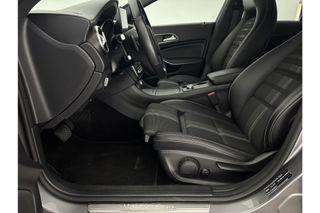 Mercedes-Benz CLA-Klasse 180 Business Solution AMG Automaat Camera LED Navi Airco Cruise Stoelverwarming Kuipstoelen 18"LMV