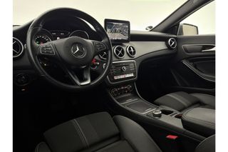 Mercedes-Benz CLA-Klasse 180 Business Solution AMG Automaat Camera LED Navi Airco Cruise Stoelverwarming Kuipstoelen 18"LMV