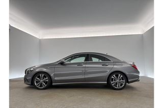 Mercedes-Benz CLA-Klasse 180 Business Solution AMG Automaat Camera LED Navi Airco Cruise Stoelverwarming Kuipstoelen 18"LMV