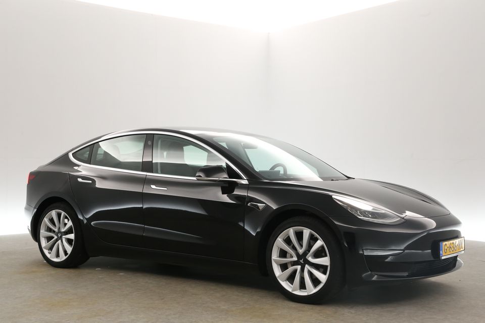 Tesla Model 3 Long Range AWD 75 kWh 351PK Automaat Autopilot Pano Clima Camera Cruise LED Navi PDC Stoelverwarming Leder 19''LMV