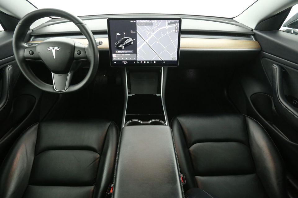 Tesla Model 3 Long Range AWD 75 kWh 351PK Automaat Autopilot Pano Clima Camera Cruise LED Navi PDC Stoelverwarming Leder 19''LMV