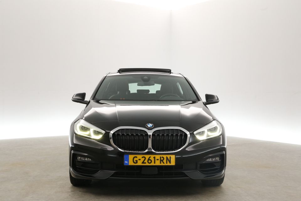 BMW 1-serie 118i Executive Edition 140PK Automaat Pano Sfeerverl. Clima Cruise LED Navi Virtual PDC 17''LMV