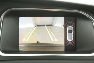 Volvo V40 1.5 T3 Polar+ R-Design 153PK Automaat Clima Camera Cruise Harman/Kardon LED Pano-View Navi PDC Stoelverwarming Trekhaak