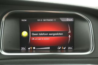 Volvo V40 1.5 T3 Polar+ R-Design 153PK Automaat Clima Camera Cruise Harman/Kardon LED Pano-View Navi PDC Stoelverwarming Trekhaak