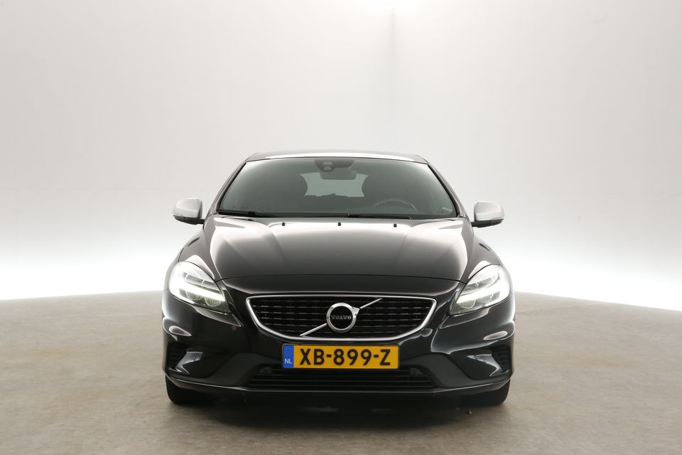 Volvo V40 1.5 T3 Polar+ R-Design 153PK Automaat Clima Camera Cruise Harman/Kardon LED Pano-View Navi PDC Stoelverwarming Trekhaak