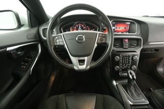 Volvo V40 1.5 T3 Polar+ R-Design 153PK Automaat Clima Camera Cruise Harman/Kardon LED Pano-View Navi PDC Stoelverwarming Trekhaak