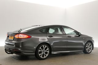 Ford Mondeo 1.5 ST Line 161PK Clima Cruise LED Parkeersensoren Navi Sfeer 18"LMV Trekhaak