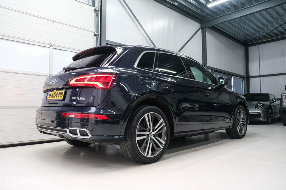 Audi Q5 55 TFSI e quattro S edition Competition | 360 cam | Luchtvering | Trekhaak | Diamond stitch | VC | Memory | NL auto NAP |