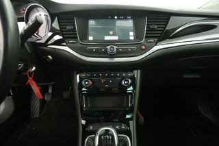 Opel Astra 1.2 Sports Tourer Clima Camera Cruise Carplay PDC Navigatie LED DAB+ Trekhaak 16"LMV