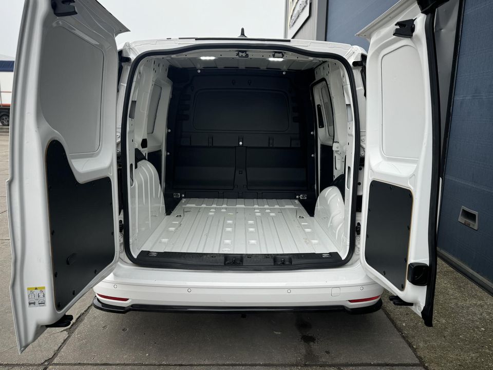 Volkswagen Caddy Cargo 2.0 TDI 1st Edition AUTOMAAT / VERLAAGD / SPOILERS / CRUISE CONTROLE / VIRTUAL COCKPIT