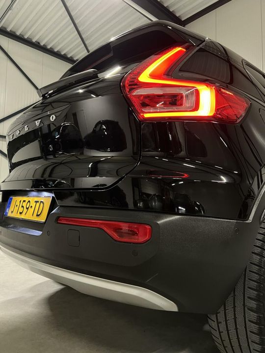 Volvo XC40 1.5 T5 Recharge 262PK Inscription Pano H&K Leer