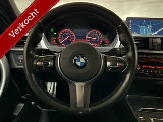 BMW 3 Serie Touring 318i M Sport Leer Navi Cruise NAP