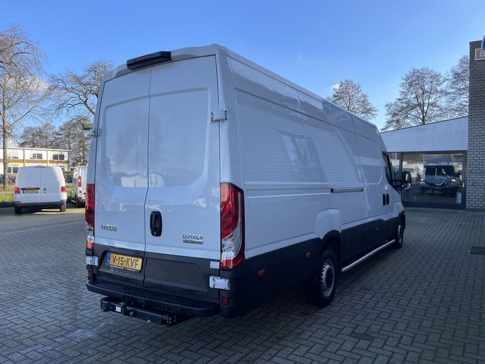 Iveco Daily 35S14V 2.3 410 L4H2 automaat / vaste prijs rijklaar € 23.950 ex btw / lease vanaf € 428 / cruise en climate control / trekhaak 3500 kg / euro 6 diesel / bpm vrij / laadruimte 475 cm lang