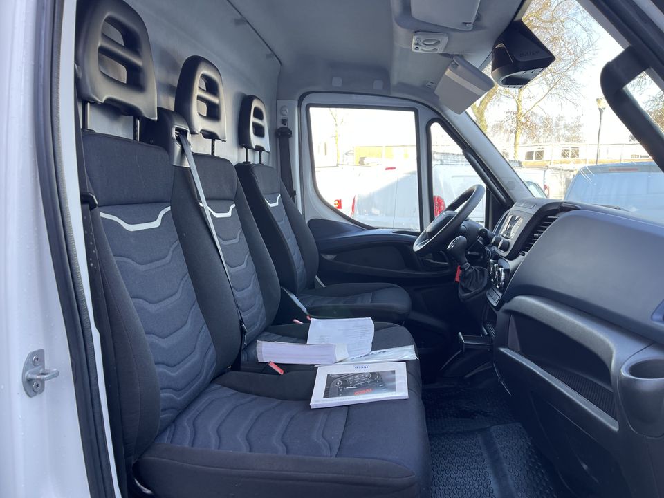 Iveco Daily 35S14V 2.3 410 L4H2 automaat / vaste prijs rijklaar € 23.950 ex btw / lease vanaf € 428 / cruise en climate control / trekhaak 3500 kg / euro 6 diesel / bpm vrij / laadruimte 475 cm lang