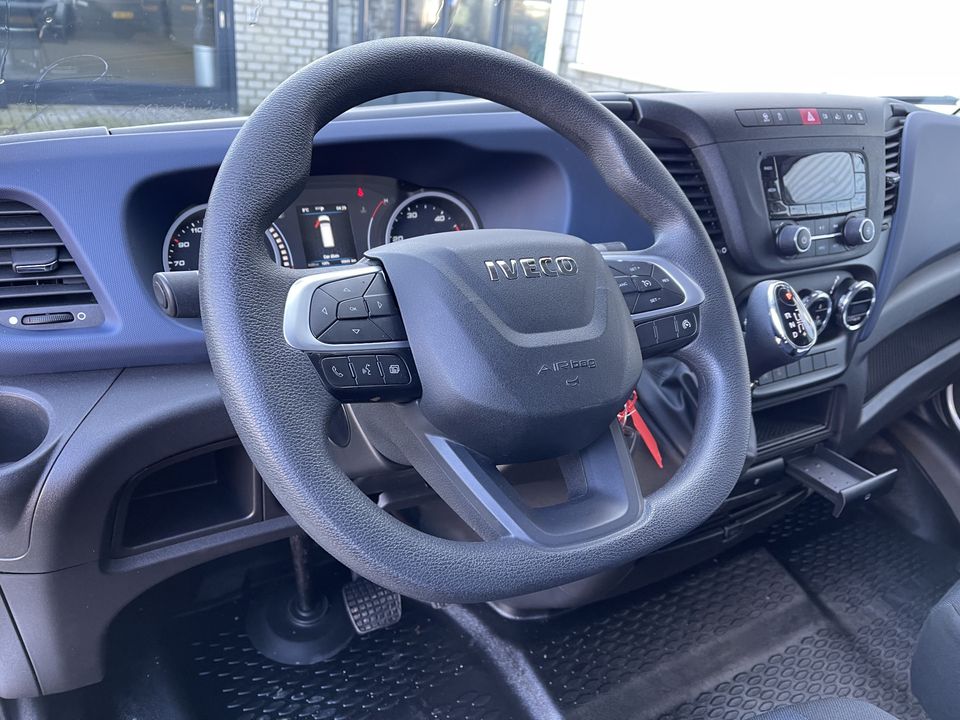 Iveco Daily 35S14V 2.3 410 L4H2 automaat / vaste prijs rijklaar € 23.950 ex btw / lease vanaf € 428 / cruise en climate control / trekhaak 3500 kg / euro 6 diesel / bpm vrij / laadruimte 475 cm lang