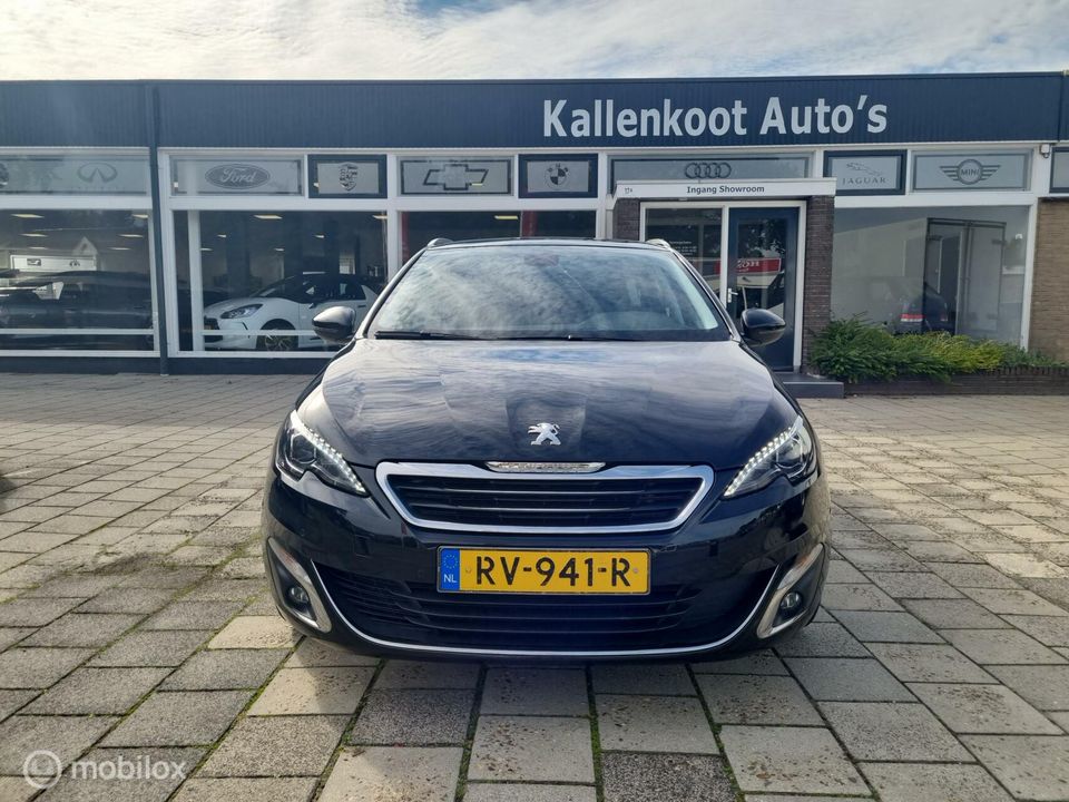 Peugeot 308 SW 1.2 PureTech, Pano, Adaptive CC, Full LED