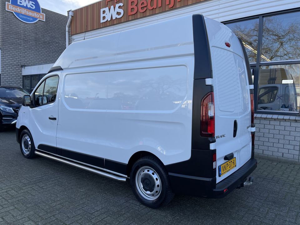 Renault Trafic 2.0 dCi 170pk T29 L2H2 Comfort / vaste prijs rijklaar € 19.950 ex btw / lease vanaf € 366 / airco / cruise / navigatie / pdc achter / trekhaak / euro 6 diesel / geschikt voor camper ombouw !