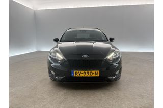 Ford Focus 1.5 ST-Line 150PK Clima Carplay Cruise Navi Parkeersensoren 17''LMV