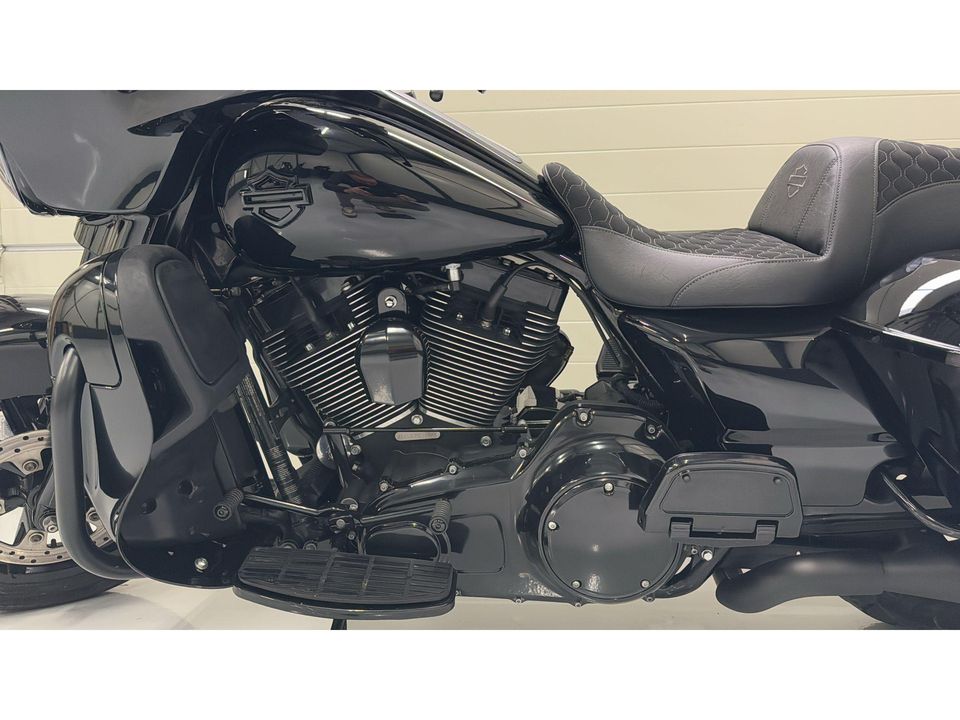 Harley Davidson 103 FLHX Streetglide Streetglide CVO Blackout